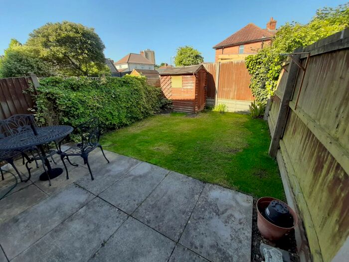 2 Bedroom Semi-Detached House To Rent In Bristol South End, Avon, BS3