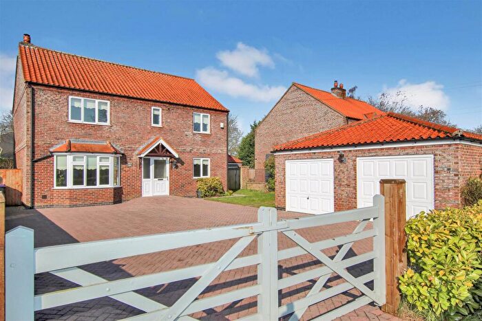 4 Bedroom Detached House For Sale In Kirkby-Cum-Osgodby, Market Rasen, LN8