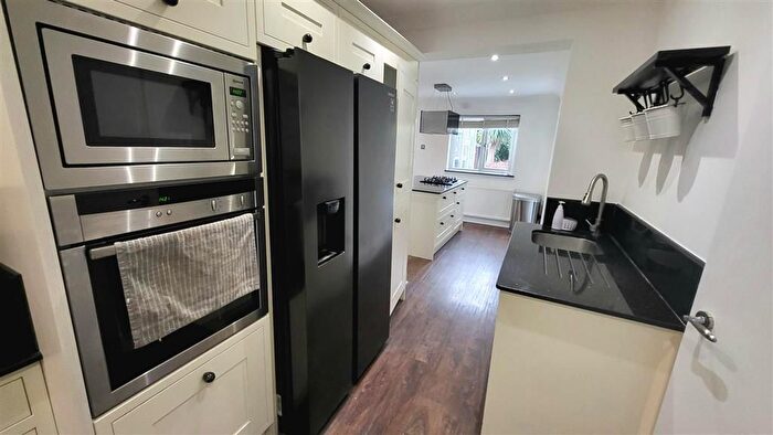 4 Bedroom Property To Rent In Tysoe Avenue, Enfield, EN3