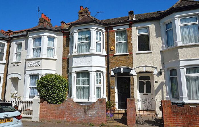 2 Bedroom Terraced House For Sale In Inwood Avenue, Hounslow, TW3