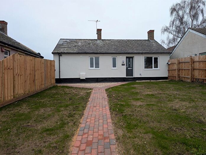 3 Bedroom Detached Bungalow For Sale In Hillside, Stowmarket, IP14