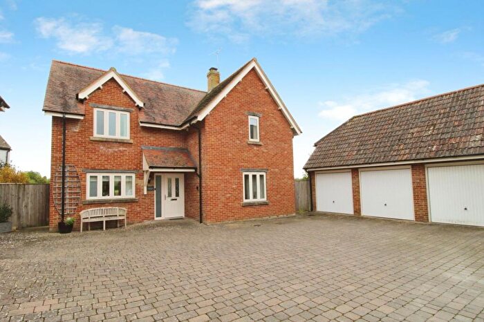 3 Bedroom Detached House For Sale In Dance Court, Cricklade, SN6