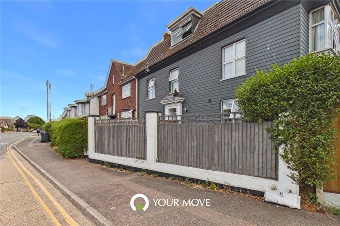 1 Bedroom Flat To Rent In Beccles Road, Gorleston, Great Yarmouth, Norfolk, NR31
