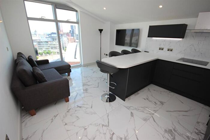 2 Bedroom Apartment To Rent In Great Northern Tower Watson Street, M3