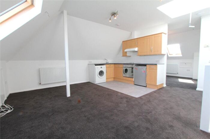 Apartment To Rent In Nibthwaite Road, Harrow, HA1