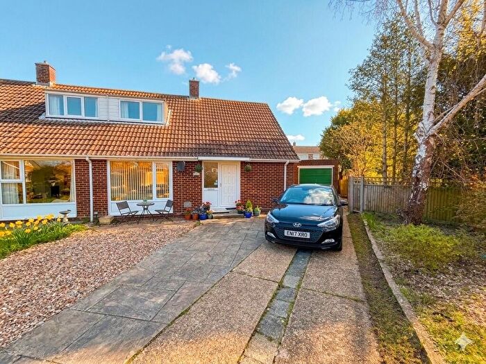 3 Bedroom Semi-Detached Bungalow For Sale In House Farm Road, Gosport, PO12