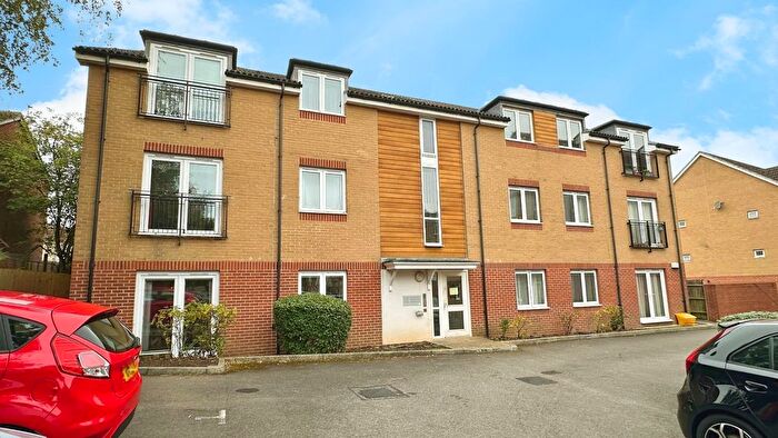 1 Bedroom Flat For Sale In Hollybrook Park, Bristol, BS15