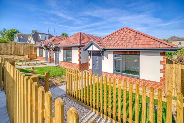 1 Bedroom Bungalow For Sale In Granville Road, Parkstone, Poole, Dorset, BH12