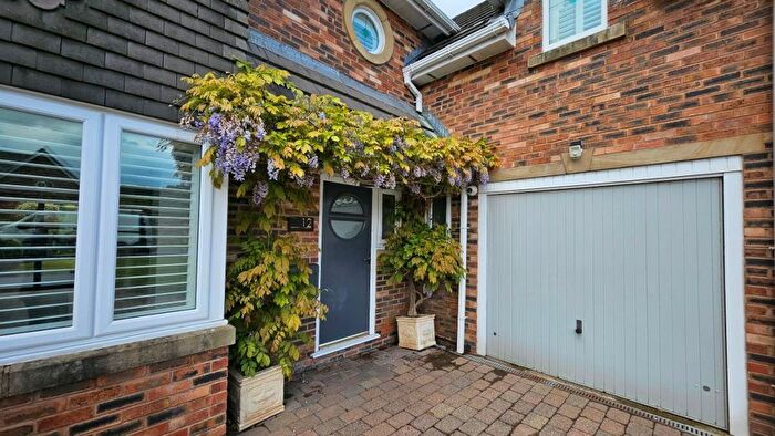 4 Bedroom Detached House To Rent In Black Brook Close, Heapey, Chorley, PR6