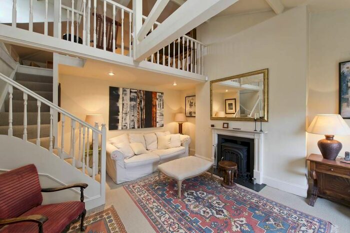 2 Bedroom Flat To Rent In Edith Grove, London, SW10