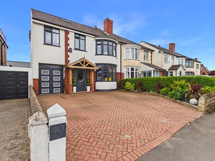 6 Bedroom Semi Detached House For Sale In Hemper Lane, Sheffield, S8
