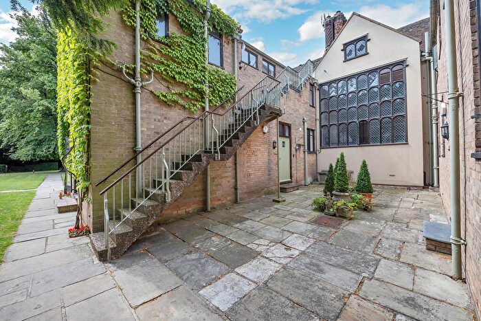 3 Bedroom Flat To Rent In Hengrave Hall, Hengrave, IP28