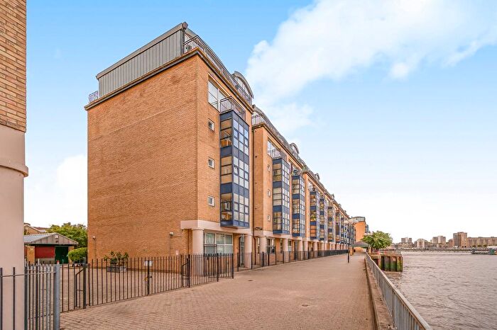 2 Bedroom Flat To Rent In Christian Court, Rotherhithe Street, SE16