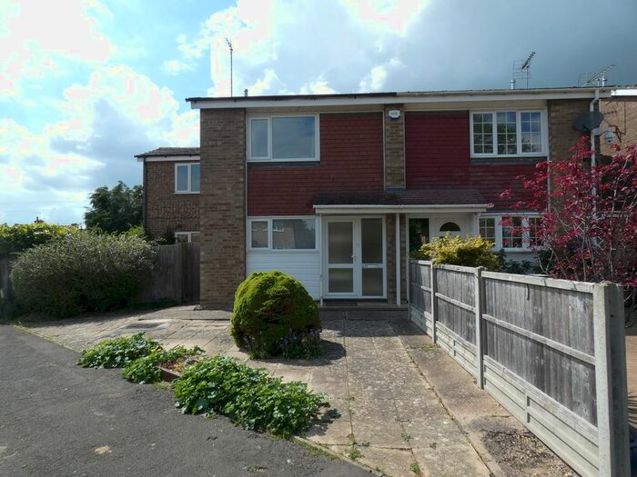 4 Bedroom Semi-Detached House To Rent In Grove Road, Turvey, Bedford, MK43