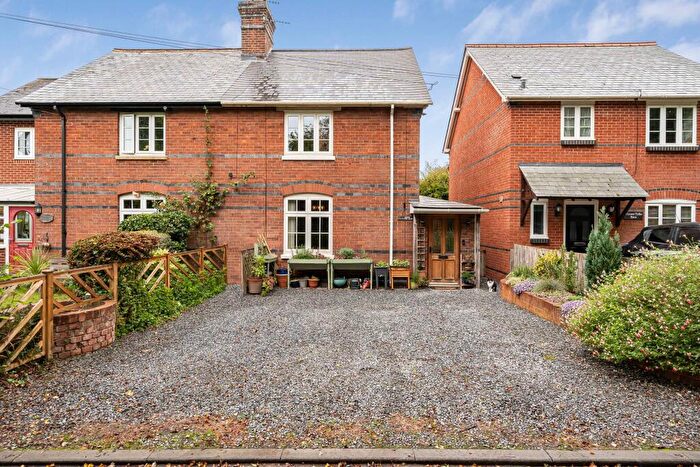 3 Bedroom Semi Detached House For Sale In Lower Tythe Barn, Tithebarn Lane, Exeter, EX1
