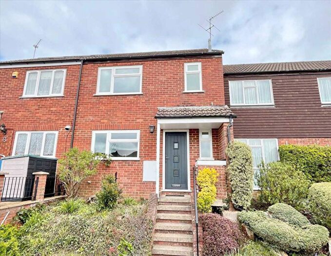3 Bedroom Terraced House For Sale In Kemp Place, Bushey ., WD23
