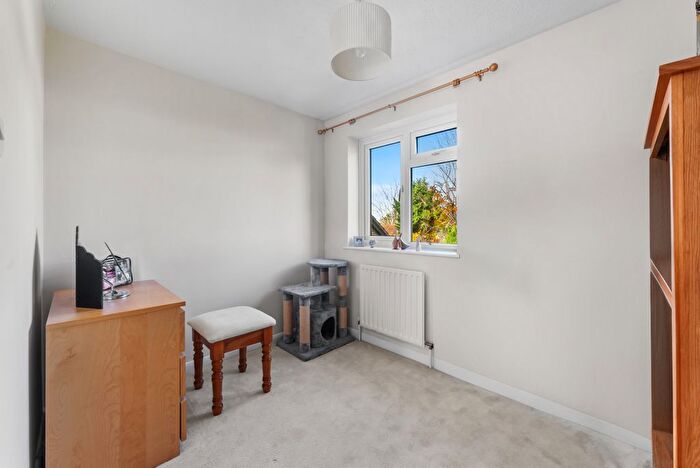 4 Bedroom Detached House For Sale In Oaklands Way, South Wallington, SM6