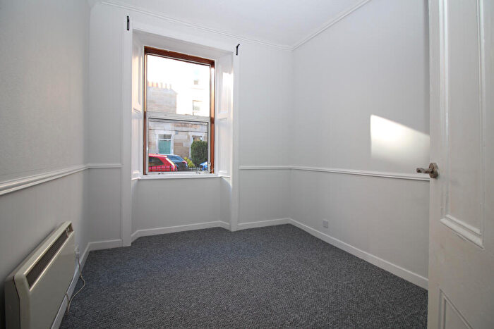 1 Bedroom Flat To Rent In Downfield Place, Edinburgh, EH11