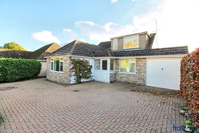 4 Bedroom Chalet To Rent In Kimberley Road, Lower Parkstone, BH14