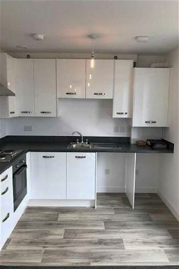 2 Bedroom Flat To Rent In Smiddy Wynd, EH16