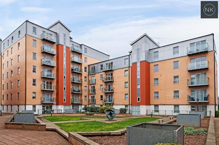 1 Bedroom Apartment To Rent In Glebe House, Queen Mary Avenue, South Woodford, London, E18