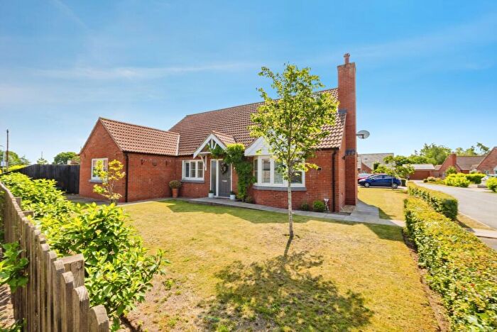 4 Bedroom Bungalow For Sale In The Crofts, North Scarle, Lincoln, Lincolnshire, LN6