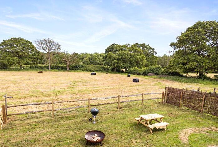 2 Bedroom Apartment To Rent In Park Lane, Horsham, RH13