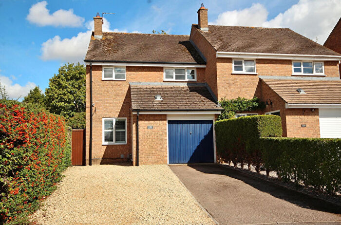 3 Bedroom Semi-Detached House For Sale In Blakes Avenue, Witney, OX28