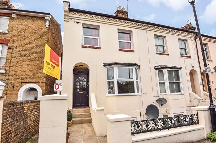 2 Bedroom Maisonette To Rent In Hencroft StreetSouth, Slough, SL1