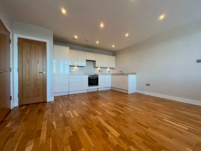1 Bedroom Flat To Rent In High Street, Beckenham, London, BR3