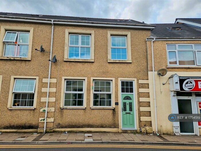 5 Bedroom Terraced House To Rent In Aberfan Road, Aberfan, Merthyr Tydfil, CF48
