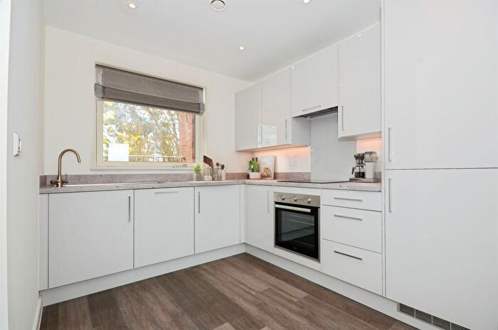 1 Bedroom Apartment For Sale In Milton Road, Harrow, HA1