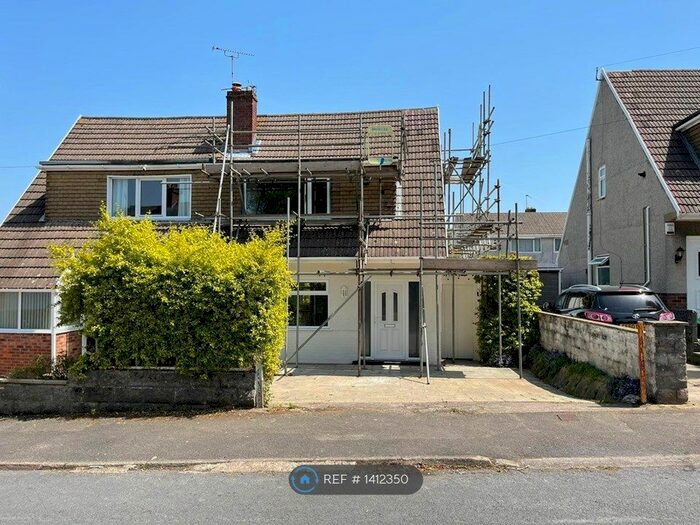 3 Bedroom Semi-Detached House To Rent In Herbert Street, Barry, CF63