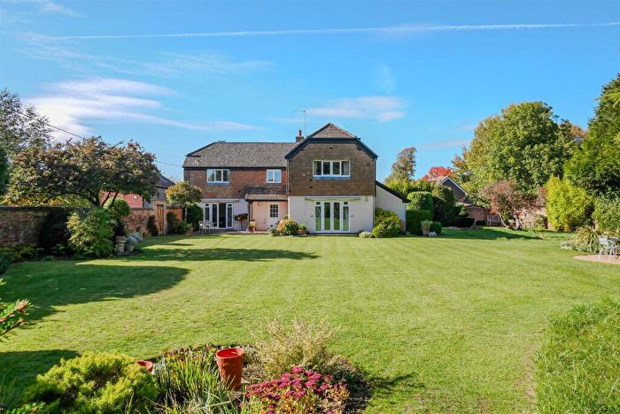 4 Bedroom Detached House For Sale In Ferry Road, South Stoke, RG8