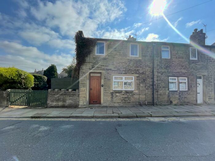 2 Bedroom House To Rent In North Street, Haworth, Keighley, BD22