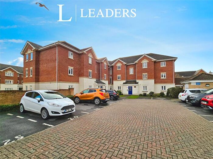 2 Bedroom Apartment For Sale In Canada Court, Hayling Close, Gosport, PO12