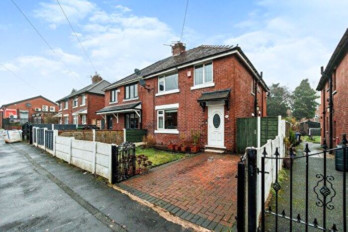 4 Bedroom Semi-Detached House To Rent In Coronation Road, Ashton-Under-Lyne, OL6