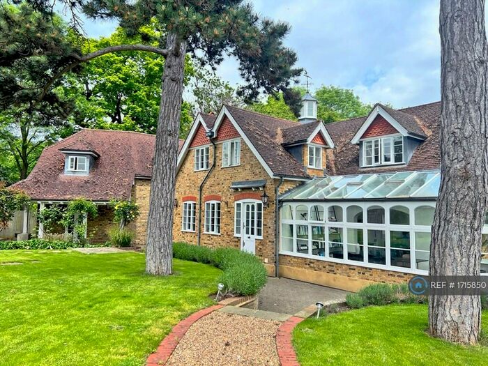 5 Bedroom Detached House To Rent In Old Malden Lane, Worcester Park, KT4