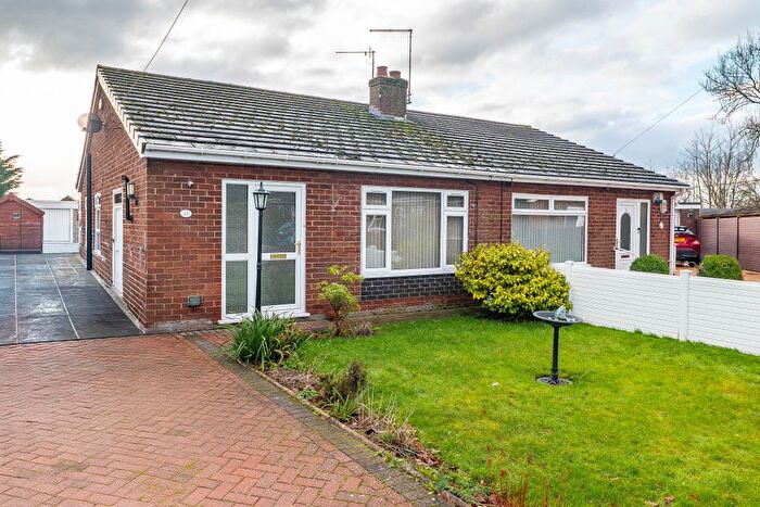 2 Bedroom Semi Detached Bungalow For Sale In Mossway, New Longton, PR4