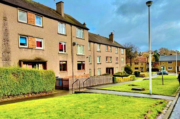 3 Bedroom Flat To Rent In Gilchrist Drive, Falkirk, FK1