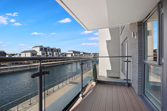 1 Bedroom Apartment For Sale In Ripplewaters, St Mary's Island, Chatham, ME4