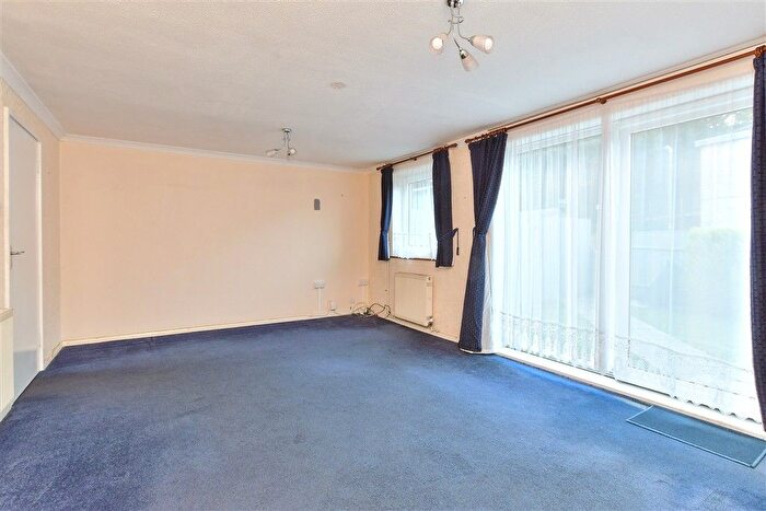 3 Bedroom Terraced House For Sale In Burstead Close, Hollingdean, Brighton, East Sussex, BN1