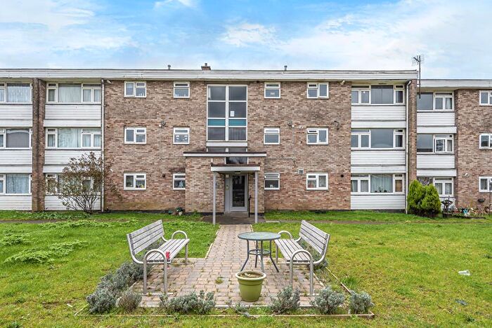 2 Bedroom Apartment To Rent In Birchfield Close, East Oxford, OX4