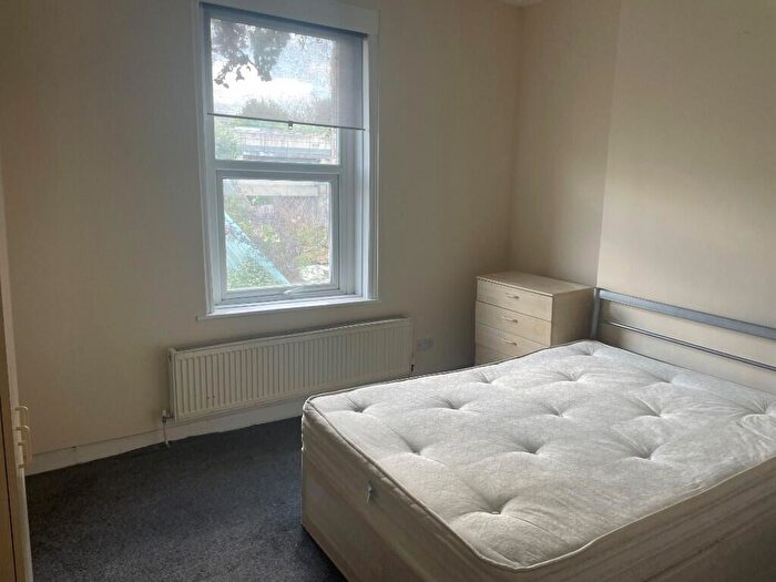 Studio To Rent In Rollins Street, London, SE15