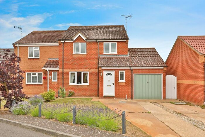 3 Bedroom Semi-Detached House For Sale In Heron Way, Necton, Swaffham, PE37