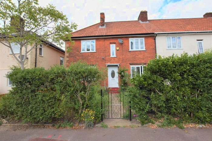 4 Bedroom End Of Terrace House To Rent In Mayfield Road, Dagenham, RM8