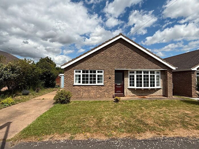 3 Bedroom Bungalow To Rent In Meadow Close, North Hykeham, LN6