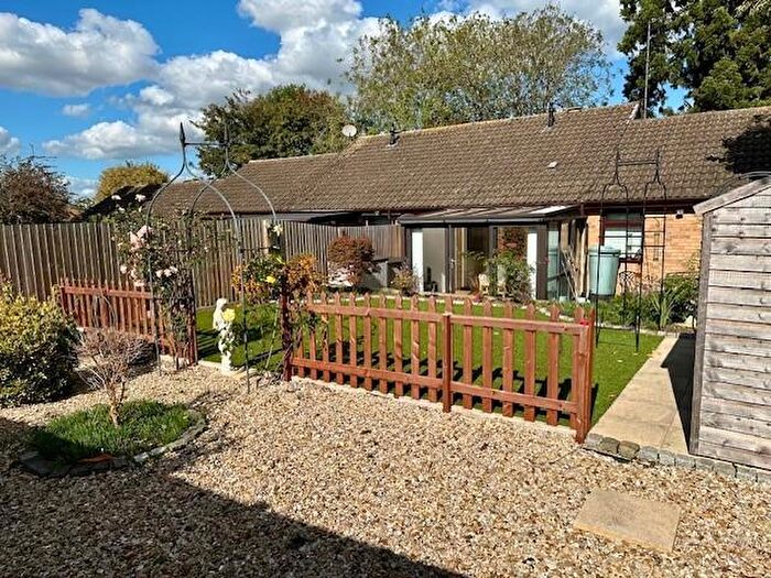 2 Bedroom Bungalow For Sale In Rectory Walk, Barton Seagrave, Kettering, NN15