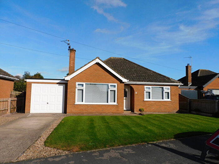 2 Bedroom Detached Bungalow For Sale In Westmoreland Road, Moulton, PE12