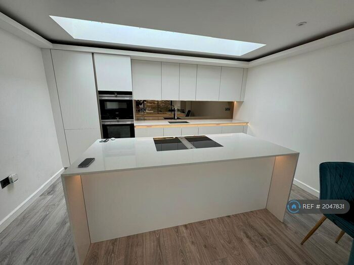 2 Bedroom Semi-Detached House To Rent In Ufton Road, London, N1